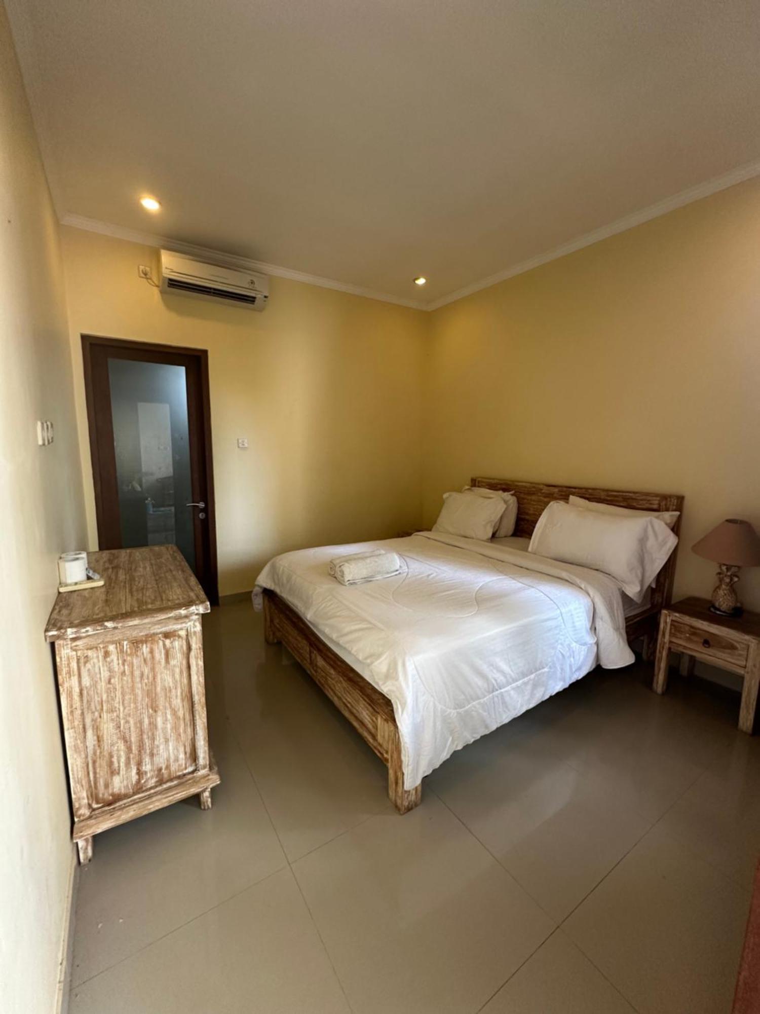 Dicky Guest House Batu Bolong ชังกู ภายนอก รูปภาพ